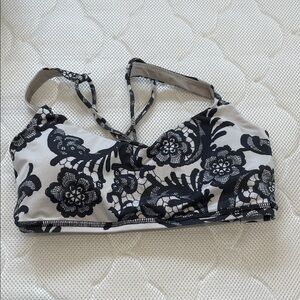 Lululemon laceoflage Black and White Floral Bralette